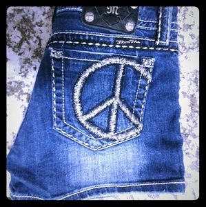 Miss me jean shorts ✌️
